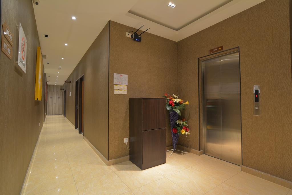Sri Enstek Hotel Klia, Klia 2 & F1 Sepang Exterior photo