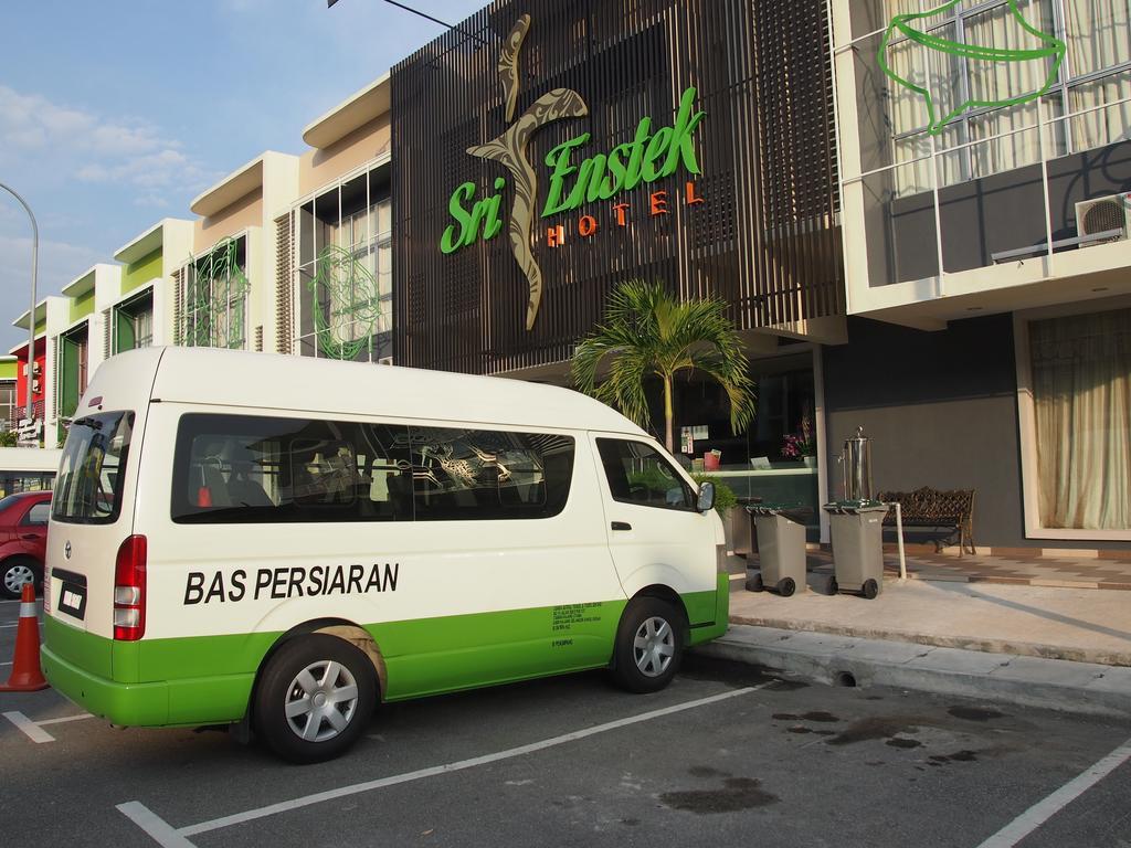 Sri Enstek Hotel Klia, Klia 2 & F1 Sepang Exterior photo