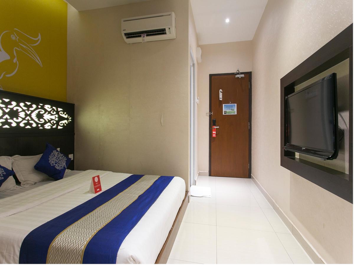 Sri Enstek Hotel Klia, Klia 2 & F1 Sepang Exterior photo