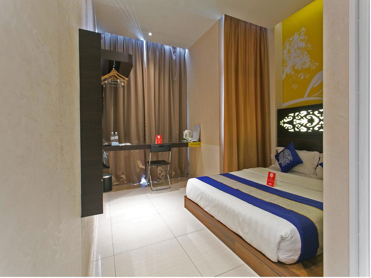 Sri Enstek Hotel Klia, Klia 2 & F1 Sepang Exterior photo