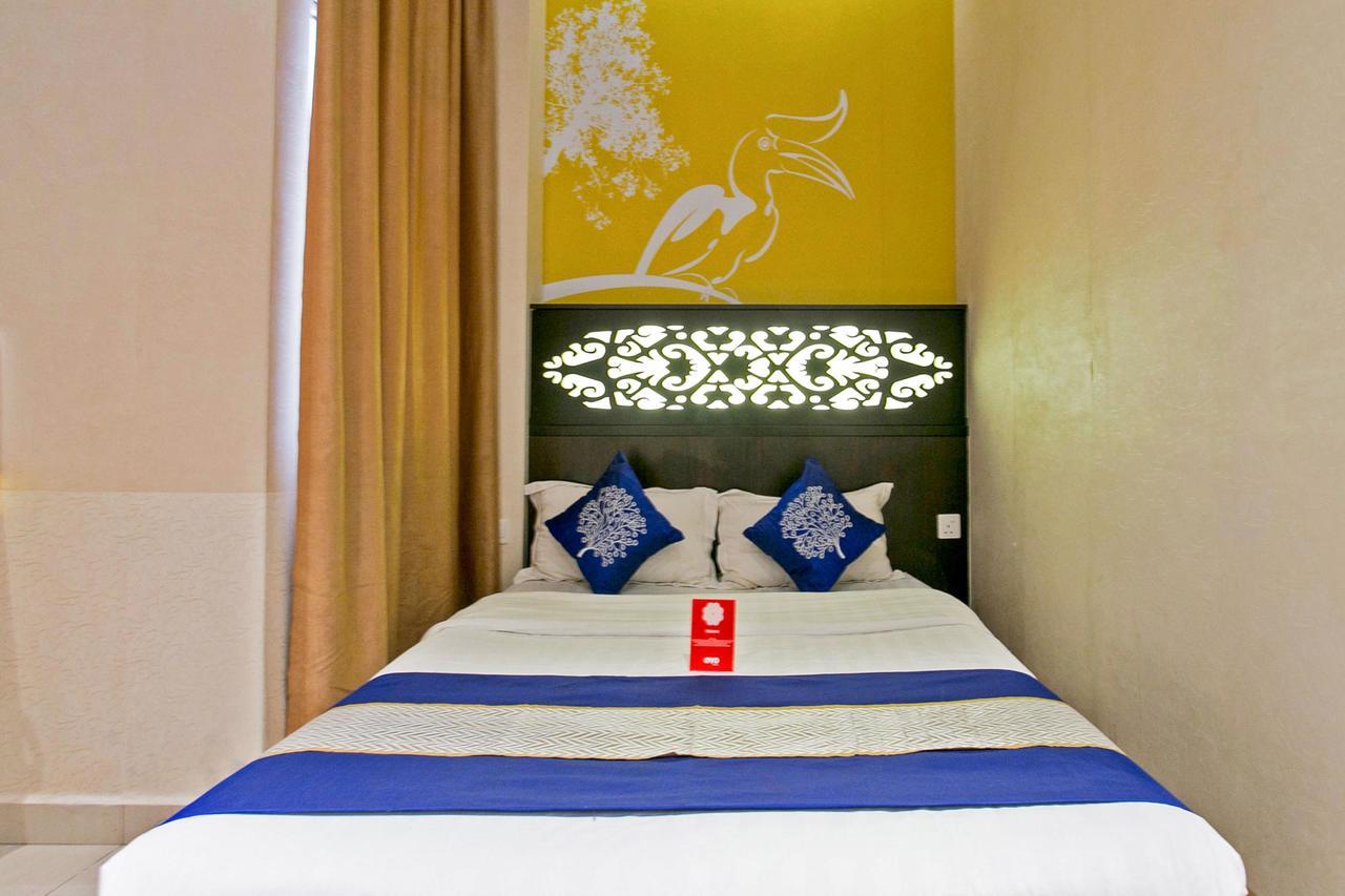 Sri Enstek Hotel Klia, Klia 2 & F1 Sepang Exterior photo